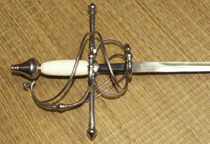 Hanwei Bone Handled Swept Hilt Rapier SH1092 - shop SWORDS24.EU