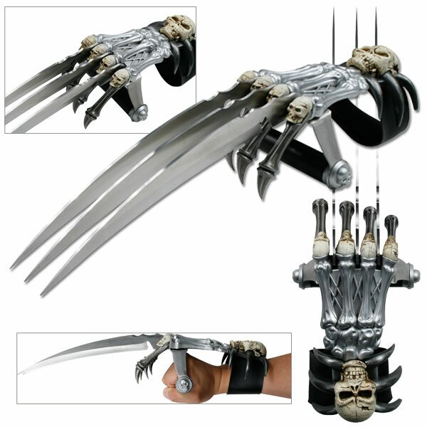 Master Cutlery Skull Gauntlet