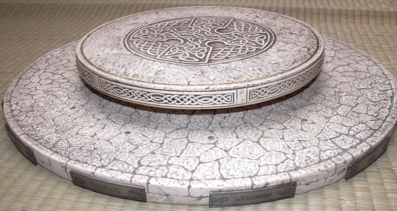 Round Table - Knights of the Round Table - Les Etains Du Graal